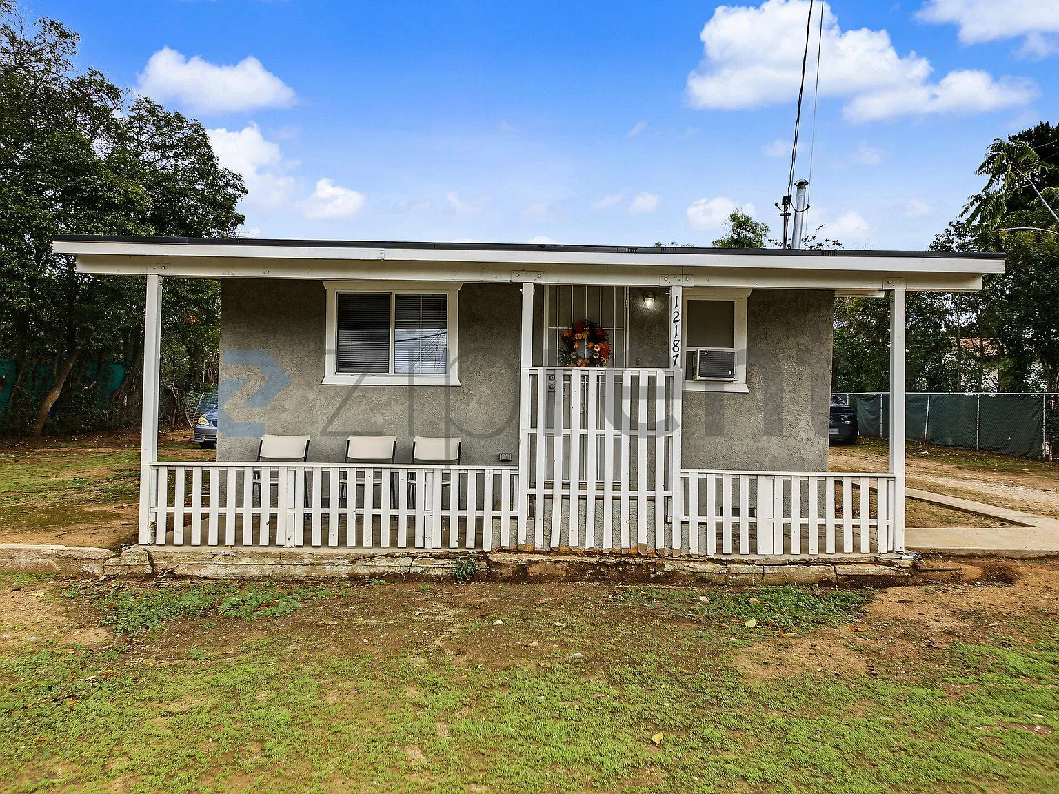 3 bed, 805 sqft, $2,800 — Photo 1