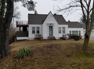 2029 E Ludington Dr, Clare, MI 48617