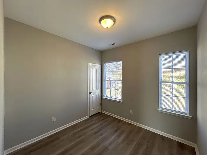 1301 Rising Oak Dr — Photo 13