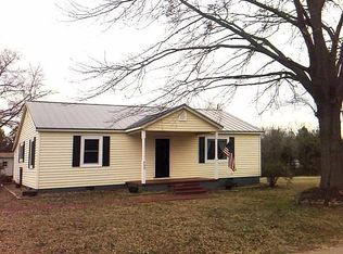 322 Vinyard Rd, Boiling Springs, SC 29316