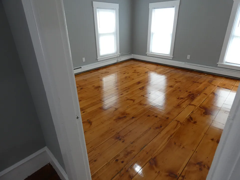 Main Bedroom
14.06X15.09	Flooring - Hardwood