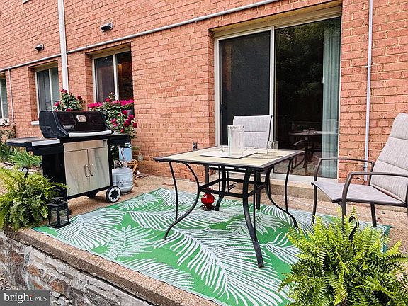 2nd image of 2710 Macomb St NW APT 111
