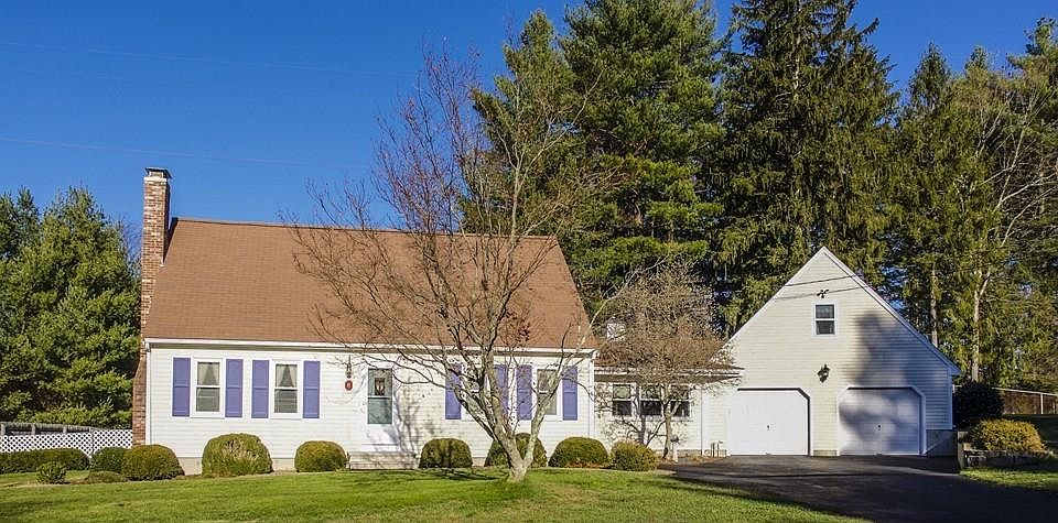 1st image of 8 Briarwood Ln