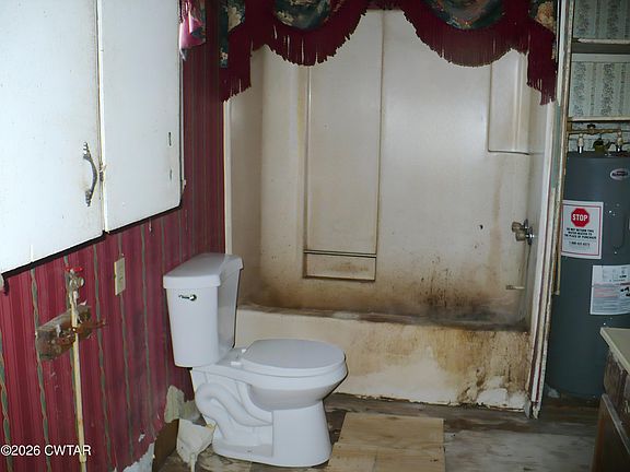 5th image of 917 Sharon Rd