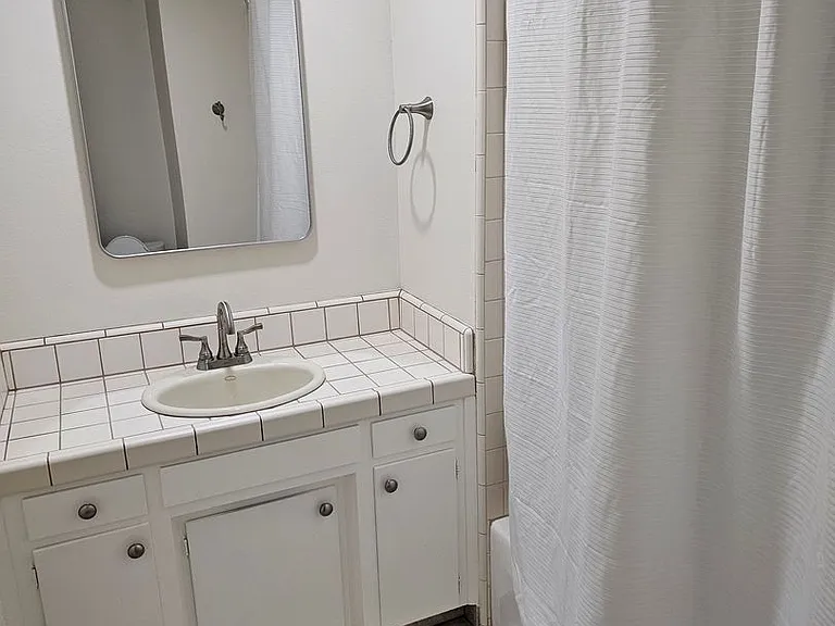 2035 E Kern Ave — Photo 7