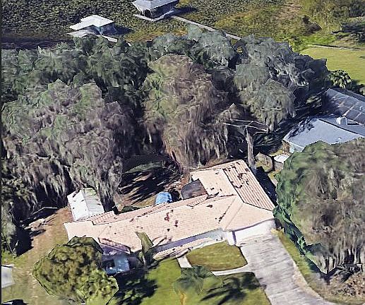 5th image of 560 Basin Dr