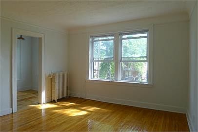 5th image of 1780 Van Dyke St #202
