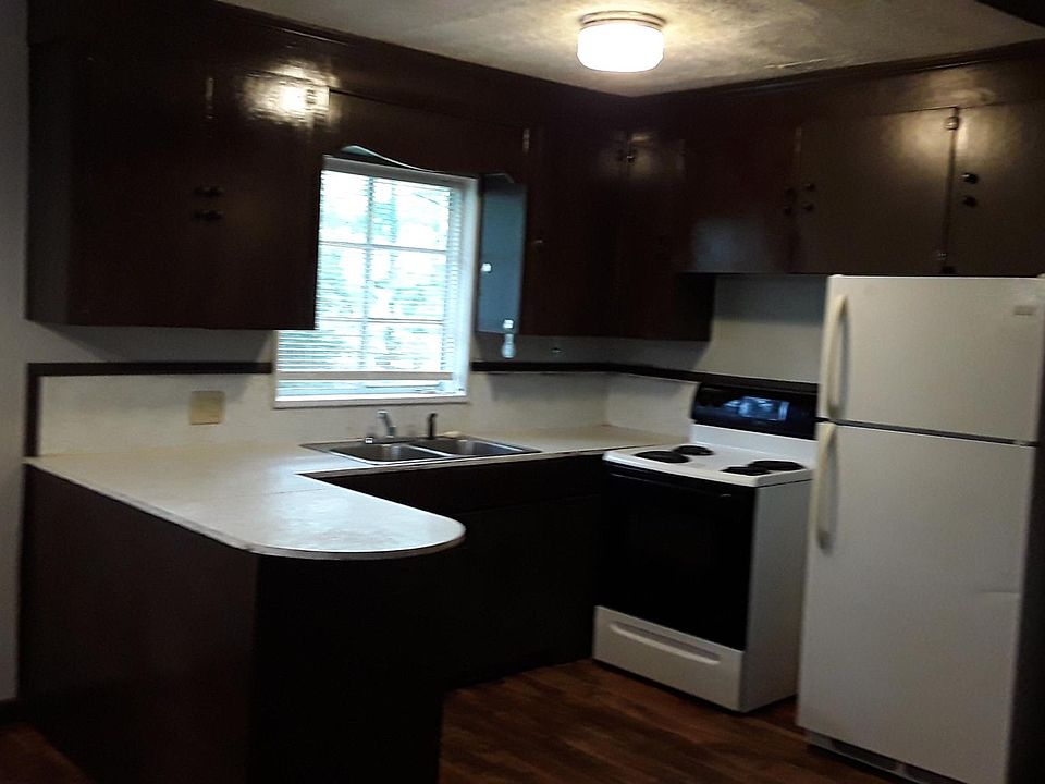 1st image of 225 Pine Park Dr