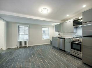 154 7th Ave APT 4, New York, NY 10011