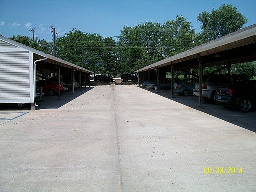 2nd image of 1500 E 6th St APT 16