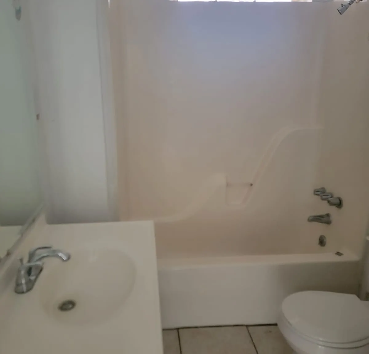 3 bed, 1023 sqft, $1,300 — Photo 3