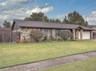 4905 S Spruce Dr, Sand Springs, OK 74063