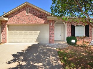 610 Sisken Ct, Edmond, OK 73003