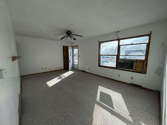 3rd image of 2608 Taft St