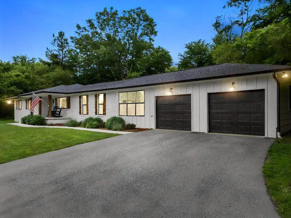 1050 Brock Cir, Ringgold, GA 30736