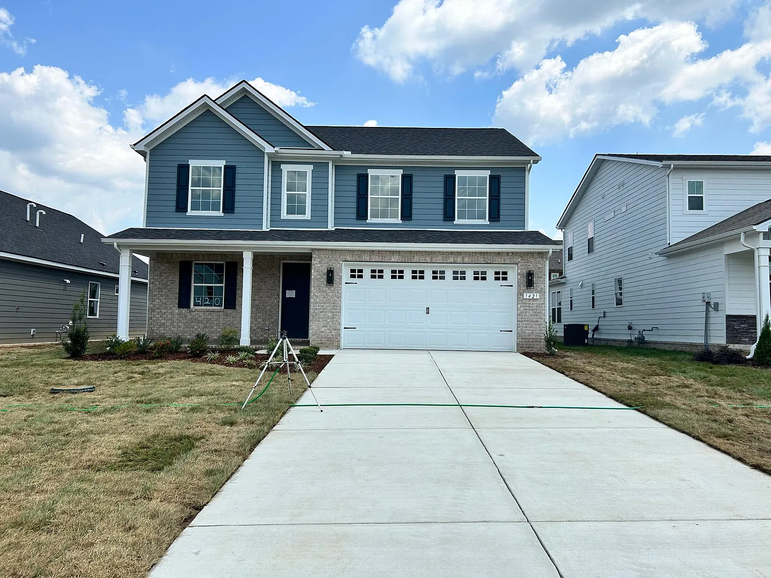 1421 Ovaldale Dr — Photo 1