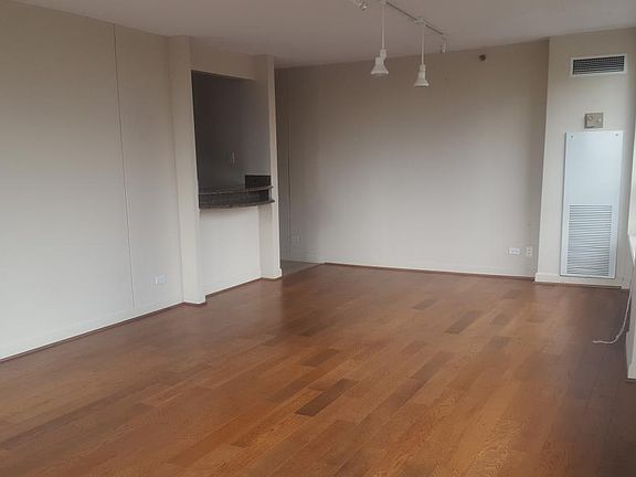 3rd image of 440 N Wabash Ave APT 4105