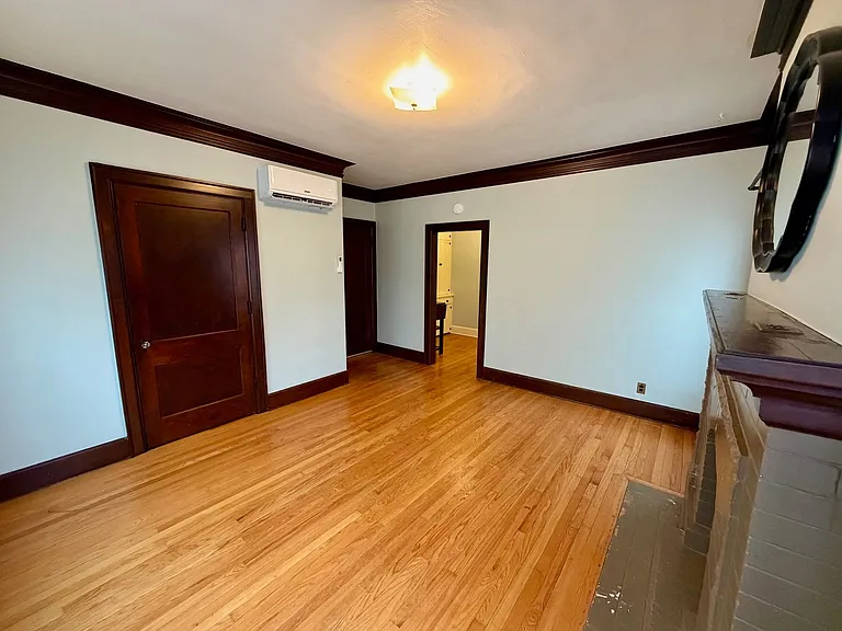 300 S Barker Ave — Photo 3