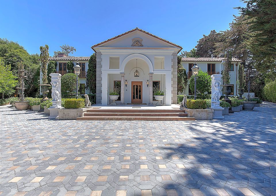 1st image of 707 Irwin Ct