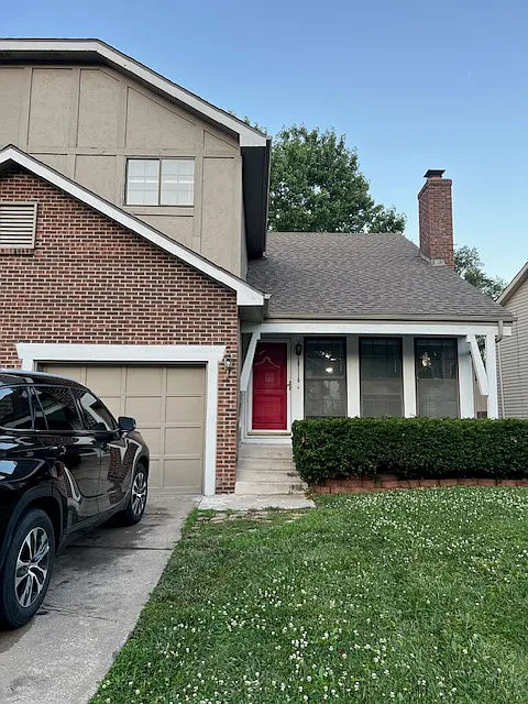 3 bed, 2.5 bath, 1798 sqft, $2,295 — Photo 2