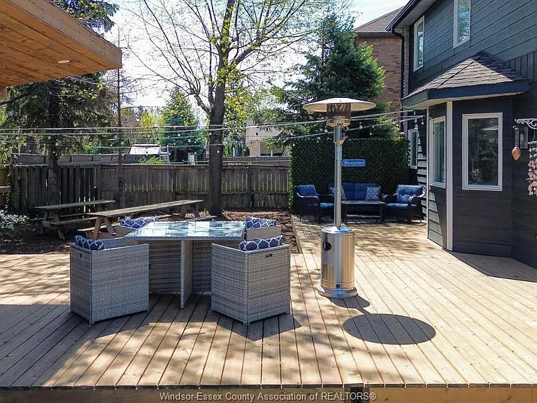 106 Marentette Dr — Photo 36