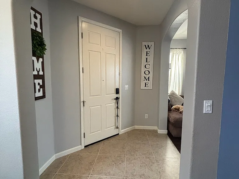 95 Talmont Cir — Photo 3