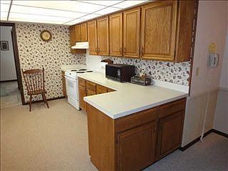 5th image of 2804 Burg St