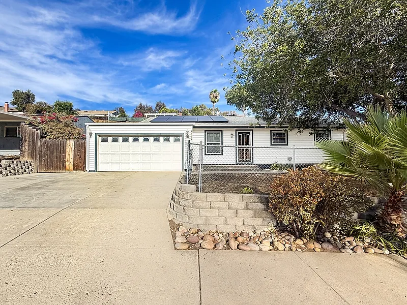 3 bed, 2.0 bath, 1089 sqft, $3,655 — Photo 1