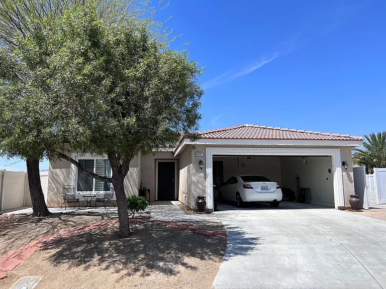8533 Rockies Ave — Photo 1