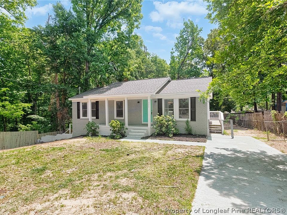1st image of 724 Skycliff Ct