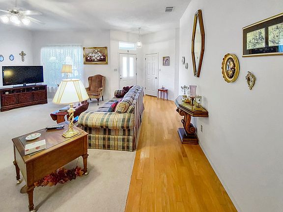 2nd image of 2525 Boyington Ln