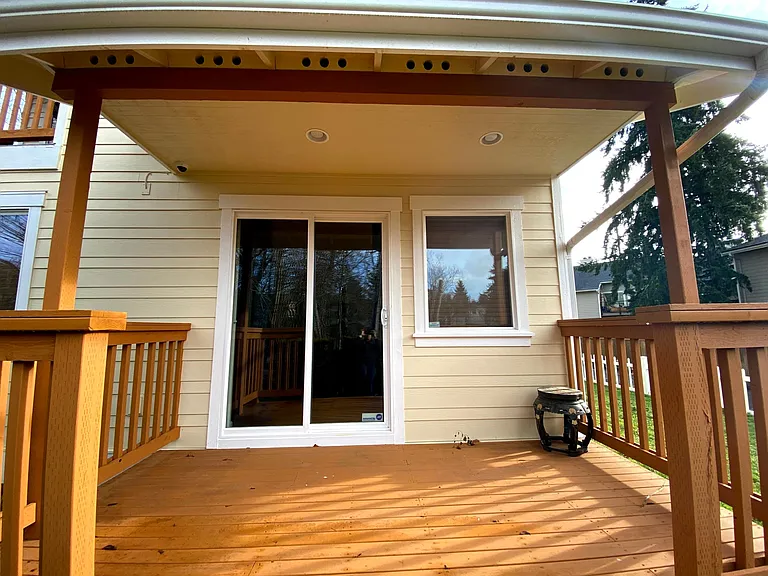 Separate and private entrance to the unit. The sliding door has a keyed lock.