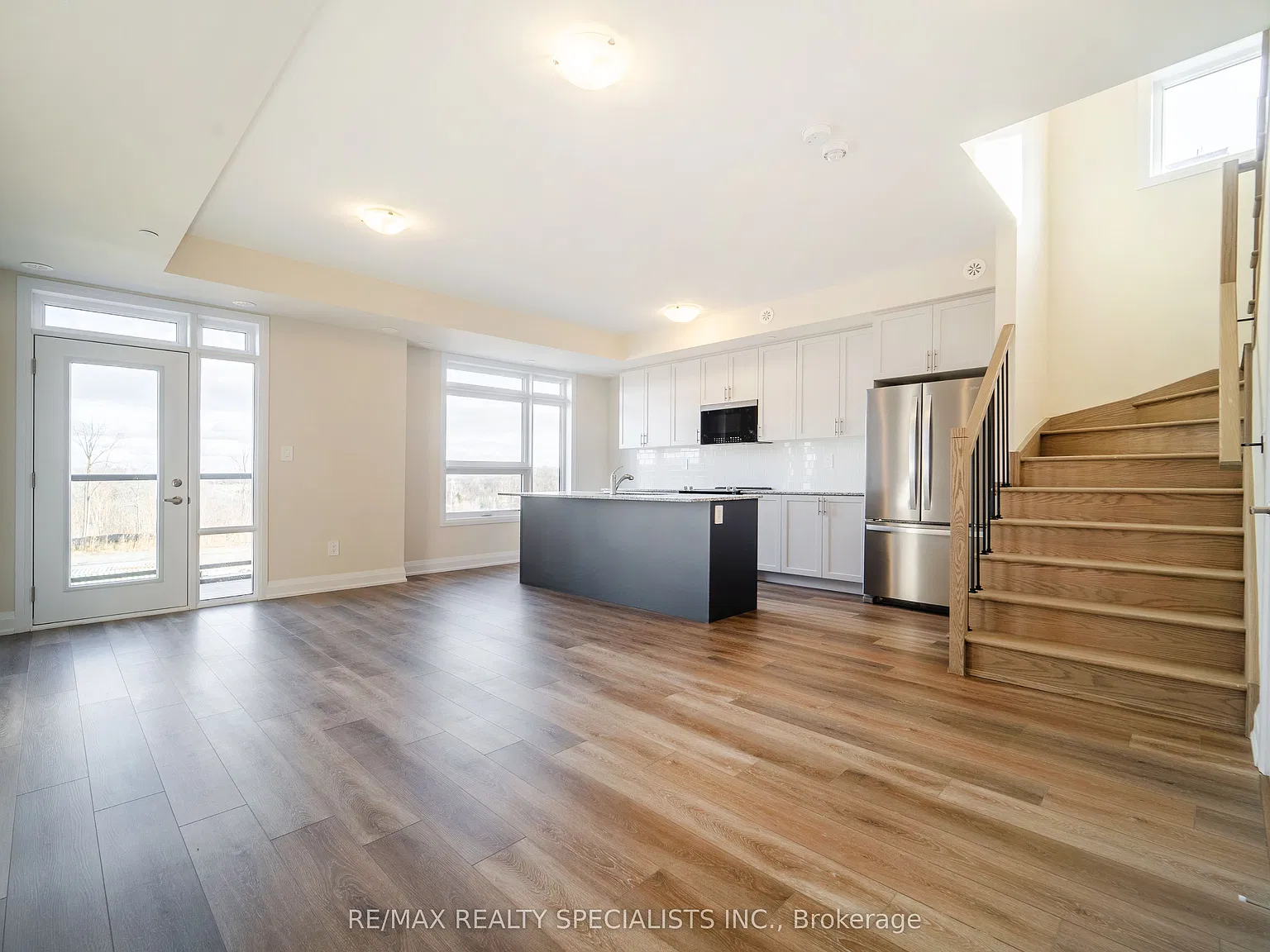 2 bed, $2,850 — Photo 2