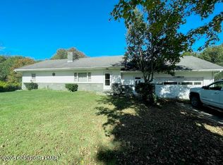 184 S Turnpike Rd, Newfoundland, PA 18445