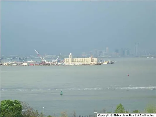 Sold by AT Real Estate Specialists LLC | media 2