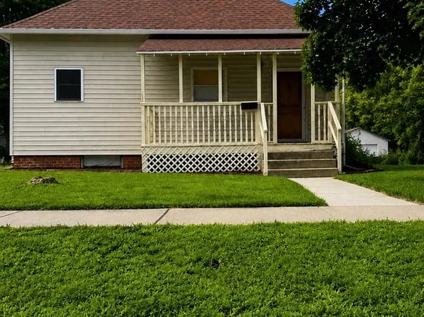 212 W Bodwell Ave, Rantoul, IL 61866