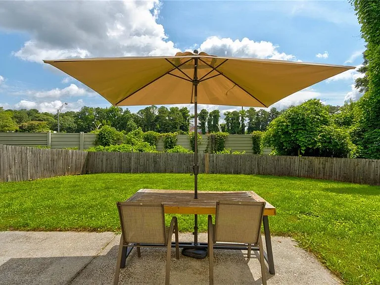 1848 Winthrop Dr SE — Photo 41