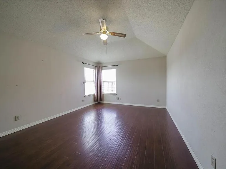1804 Chattham Ct — Photo 39