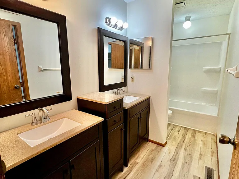 Main upstairs bathroom.