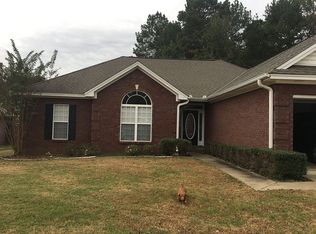 444 River Oaks Dr, Wetumpka, AL 36092