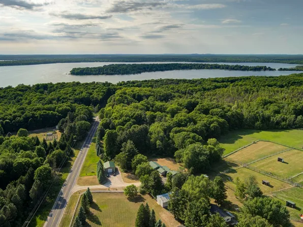 4793 E Duck Lake Rd, Grawn, MI 49637