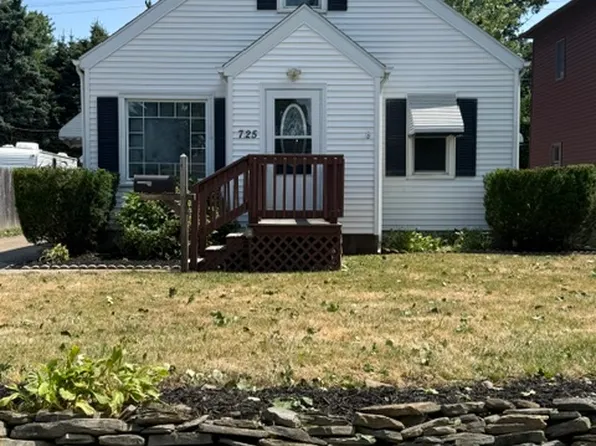 725 Wyoming Ave, Erie, PA 16505