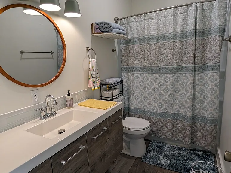 456 Augusta St — Photo 32