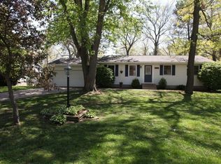 15716 Charles Ct, Grand Haven, MI 49417