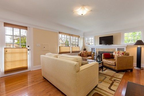 4th image of 4705 Panorama Dr