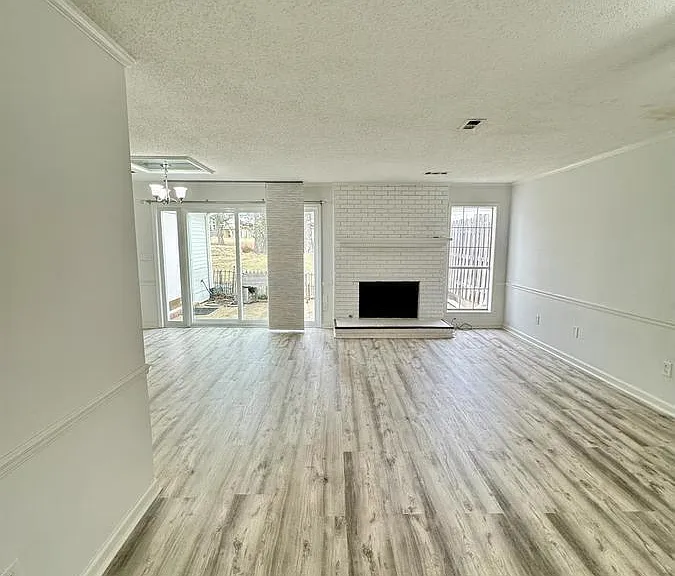 1722 Saint Charles Pl — Photo 4