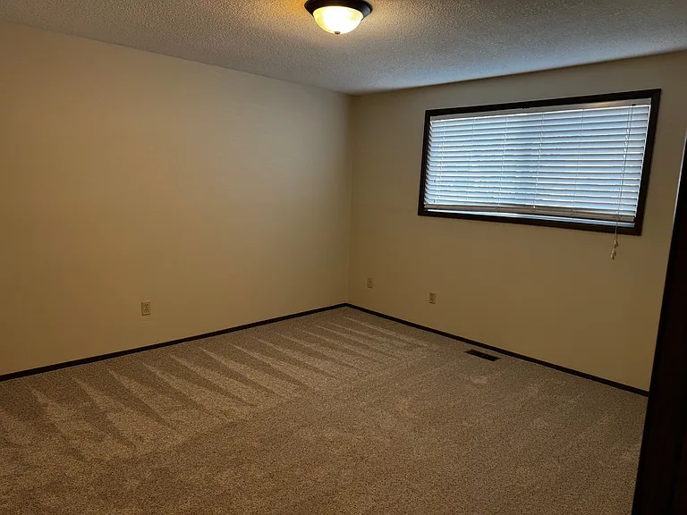 Chestnut Place Apartments — Photo 38