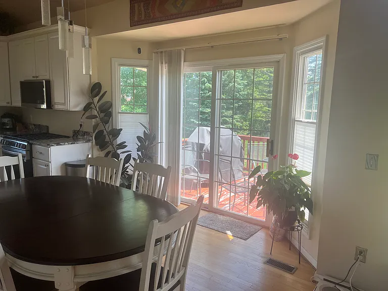 Summer Pl — Photo 26