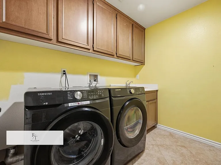 12488 Celebration Dr — Photo 35