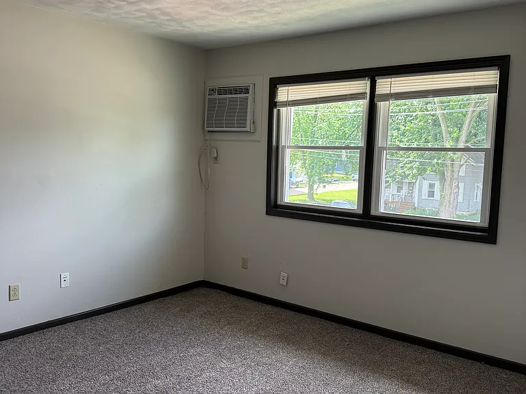423 W North St #3B — Photo 3